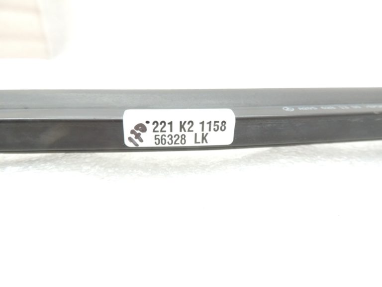 Original Mercedes Benz W205 priekšējā bampera gumijas blīvējums augšējais A2056281300