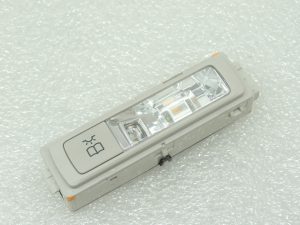 Oriģinālā Mercedes Benz W205 iekšējā apgaismojuma LED aizmugurējā lasīšanas gaisma A0009068905