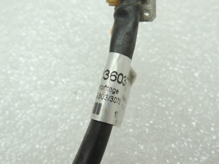 Oriģinālais Mercedes Benz W205 AdBlue inžektora instalācijas savienotājs A0005403603