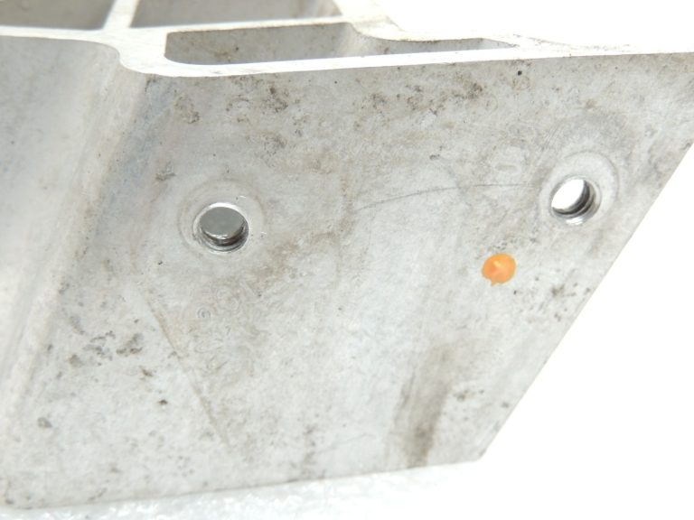Oriģinālā aprīkojuma Mercedes Benz W205 priekšējais labais radiatora balsts A2055014220