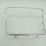 Oriģinālā Mercedes Benz W205 centrālās konsoles nodalījuma hromēta apdare A2056830900