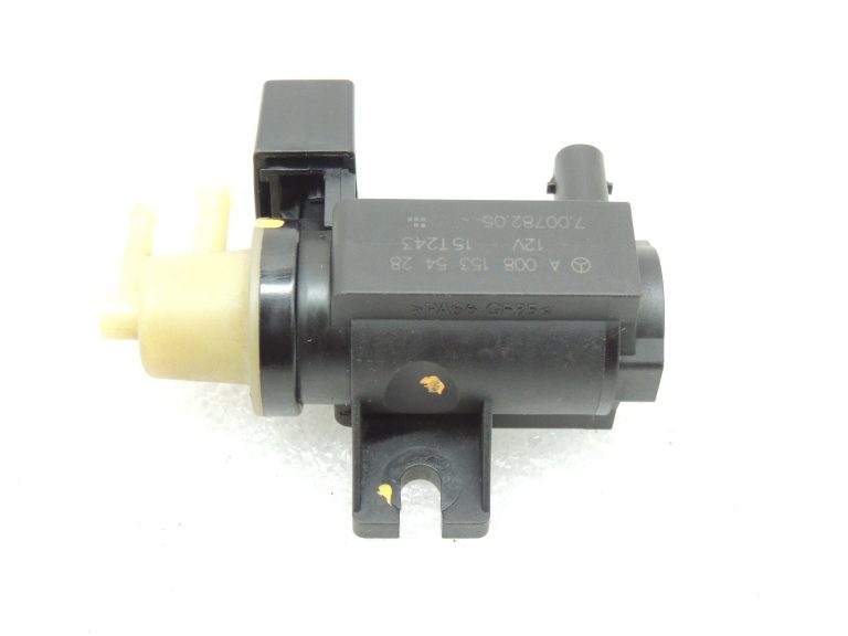 Oriģinālā Mercedes Benz spiediena pārveidotājs solenoīda vārsta vakuuma vārsts A0081535428