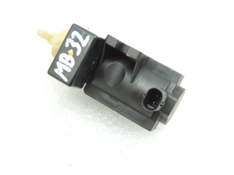 Oriģinālā Mercedes Benz spiediena pārveidotājs solenoīda vārsta vakuuma vārsts A0081535428