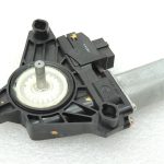 Oriģinālais Mercedes Benz W205 logu regulatora motors labajā aizmugurē A2059060401