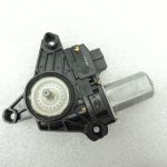 Oriģinālais Mercedes Benz W205 logu regulatora motors labajā aizmugurē A2059060401