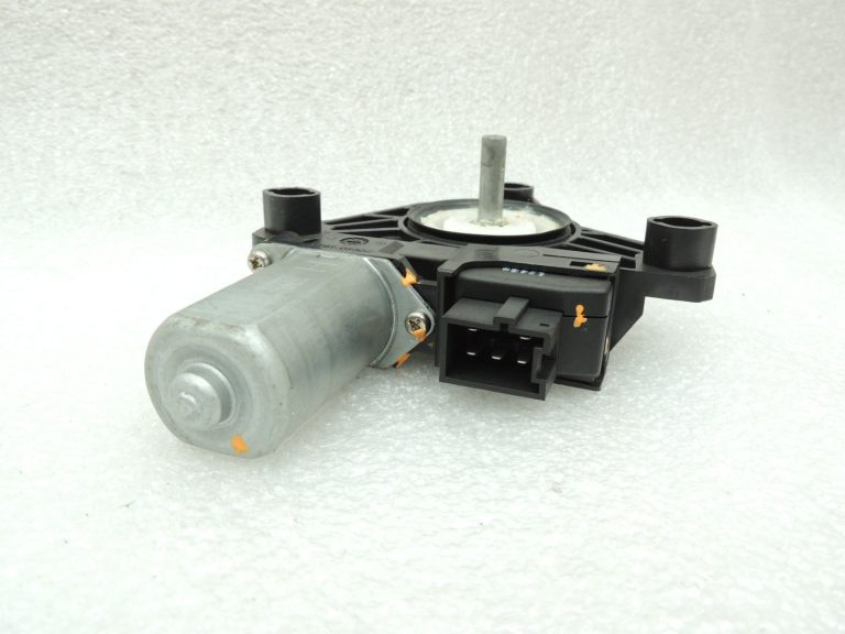 Oriģinālais Mercedes Benz W205 logu regulatora motors labajā aizmugurē A2059060401