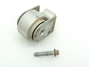 Oriģinālais Mercedes Benz W205 AMG C63 aizmugurējā diferenciāļa stiprinājuma gultnis A2313500015