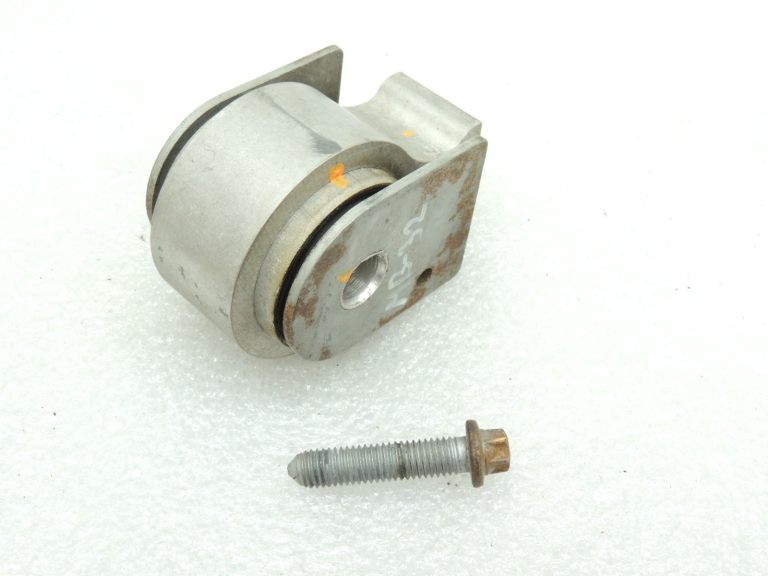Oriģinālais Mercedes Benz W205 AMG C63 aizmugurējā diferenciāļa stiprinājuma gultnis A2313500015