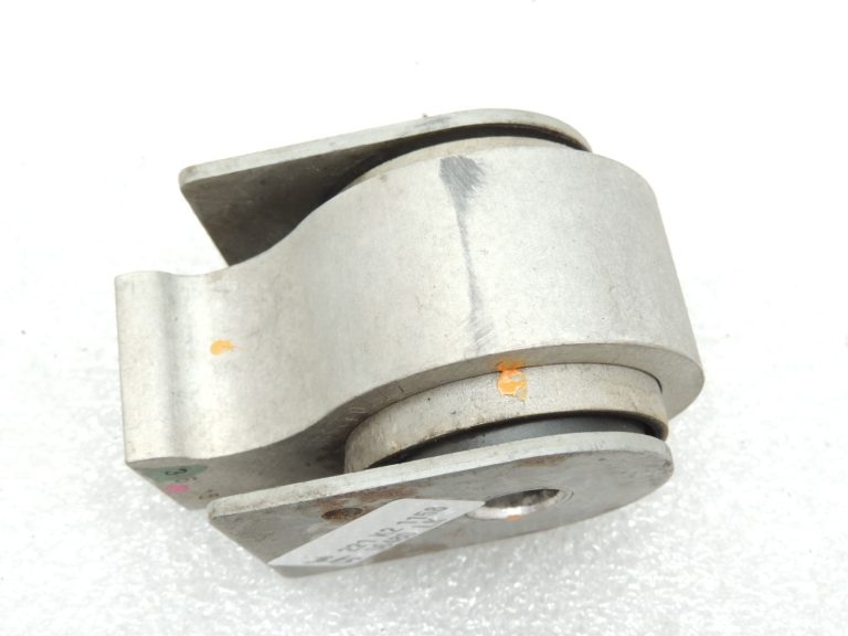 Oriģinālais Mercedes Benz W205 AMG C63 aizmugurējā diferenciāļa stiprinājuma gultnis A2313500015