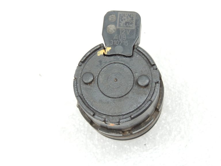 Oriģinālais Mercedes Benz W205 priekšējo amortizatoru elektromagnētiskais vārsts A05270715