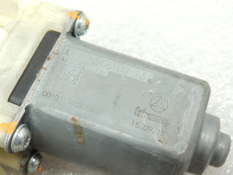 Oriģinālais Mercedes Benz W205 Sedans Logu regulatora motors priekšējais kreisais A2059060013