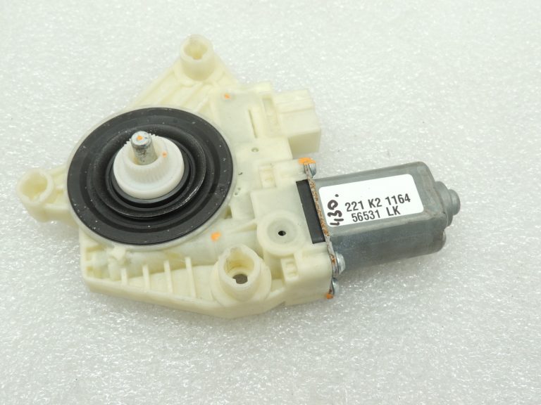 Oriģinālais Mercedes Benz W205 Sedans Logu regulatora motors priekšējais kreisais A2059060013