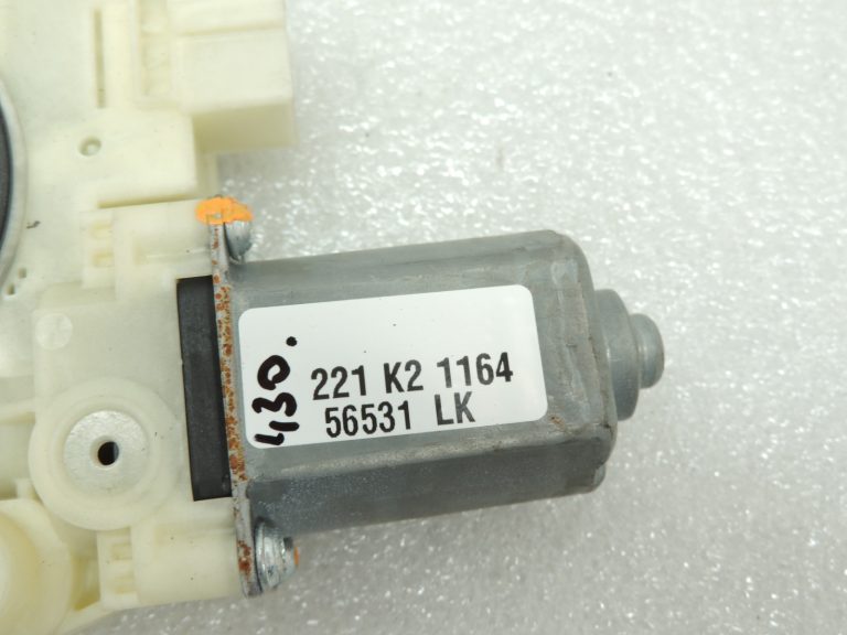 Oriģinālais Mercedes Benz W205 Sedans Logu regulatora motors priekšējais kreisais A2059060013