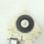 Oriģinālais Mercedes Benz W205 Sedans Logu regulatora motors priekšējais kreisais A2059060013