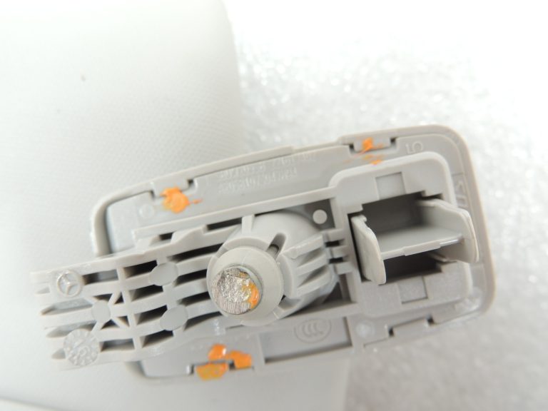 Oriģinālais Mercedes Benz W205 priekšējais kreisais saules aizsarglīdzeklis A2058107304