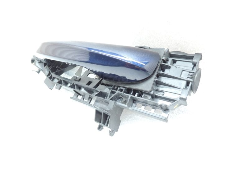 Oriģinālais Mercedes W205 aizmugurējais kreisais ārējo durvju rokturis 890U Canvasite Blue A0997601700