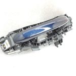 Oriģinālais Mercedes W205 aizmugurējais kreisais ārējo durvju rokturis 890U Canvasite Blue A0997601700