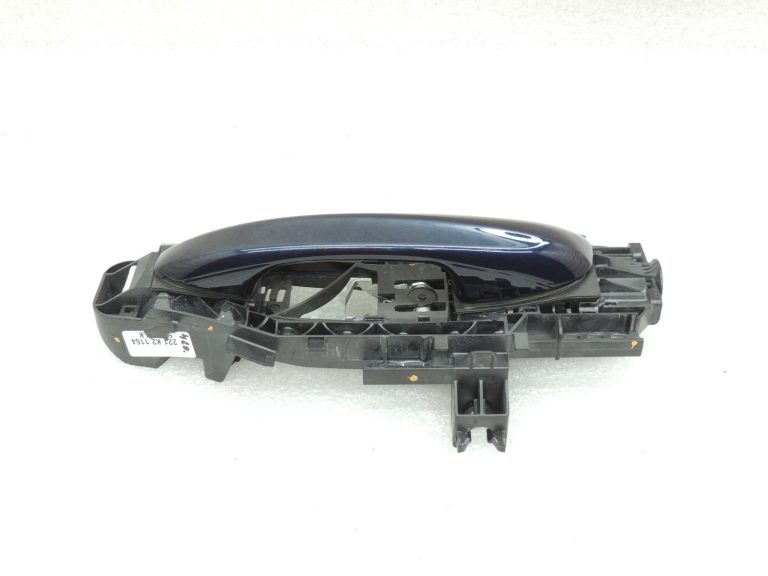 Oriģinālais Mercedes W205 aizmugurējais kreisais ārējo durvju rokturis 890U Canvasite Blue A0997601700