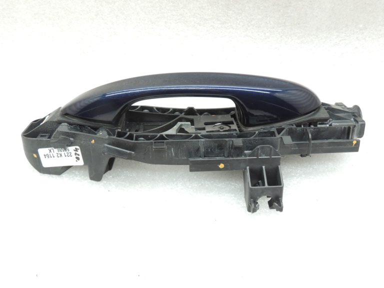 Oriģinālais Mercedes W205 aizmugurējais kreisais ārējo durvju rokturis 890U Canvasite Blue A0997601700