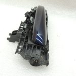 Oriģinālais Mercedes W205 aizmugurējais kreisais ārējo durvju rokturis 890U Canvasite Blue A0997601700