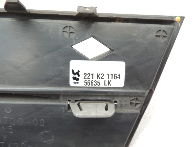BMW 5. sērijas F10 F11 bampera gaisa ieplūdes režģis labajā pusē 51117200700 51117231860
