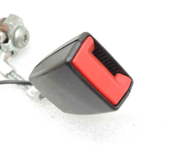 Oriģinālā BMW 5. sērijas F10 F11 aizmugurējās kreisās drošības jostas sprādzes 72117243273