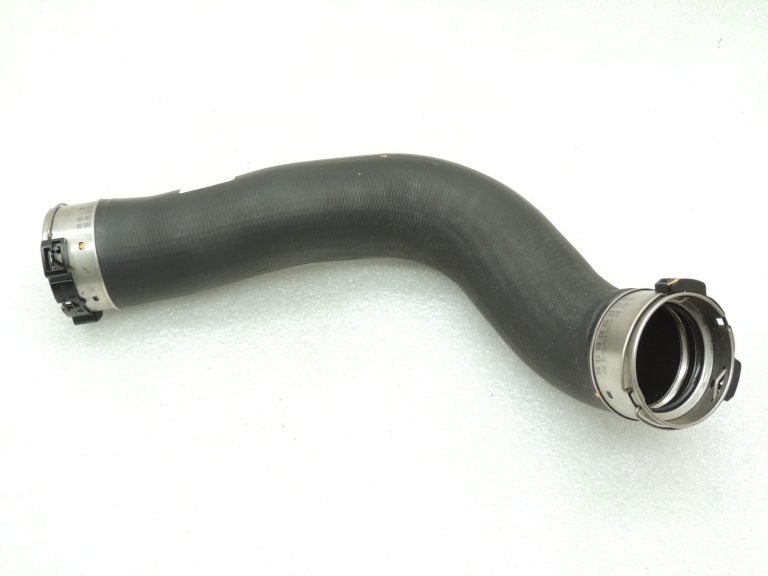 Oriģinālā BMW F07 F10 F11 2.0D N47N N47D20C Uzpildes gaisa šļūtene pa kreisi 11617810615