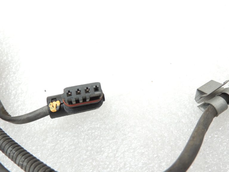 BMW 5. sērijas F10 F11 N47N dzinējs – manuālā pārnesumkārba pārnesumkārbas vadu instalācija 12518513823