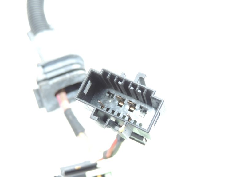BMW 5. sērijas F10 F11 N47N dzinējs – manuālā pārnesumkārba pārnesumkārbas vadu instalācija 12518513823