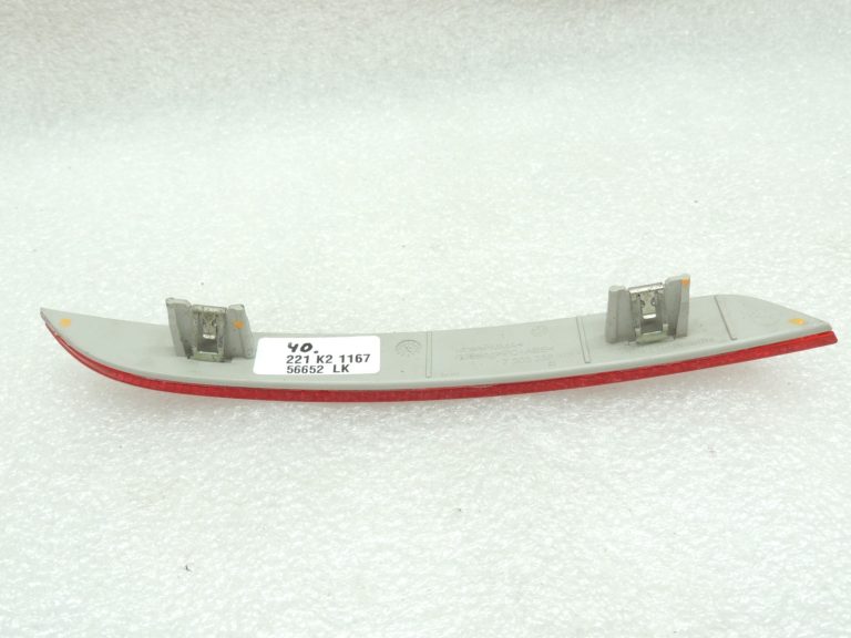 Oriģinālais BMW 5. sērijas F10 salons pirms LCI Aizmugurējā bampera atstarotājs pa labi 7203238