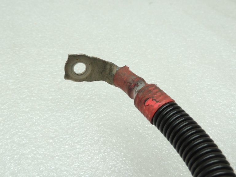 Oriģinālais BMW F10 F11 F07 N47 alternatora startera pozitīvā termināla kabelis 12428512480