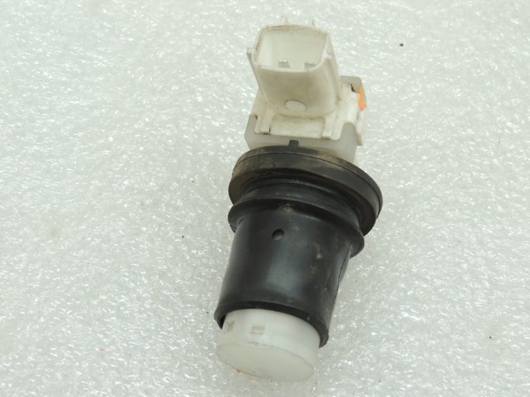 Mazda 3 6 6 III GJ GL CX5 tīrītāju mazgāšanas tvertnes līmeņa sensors KD3567488