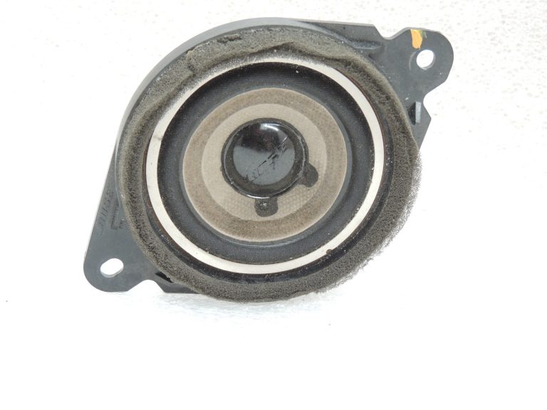 Mazda 6 III GJ GL Aizmugures skaļrunis Bose GHT666960 Aizmugures plaukta skaļrunis