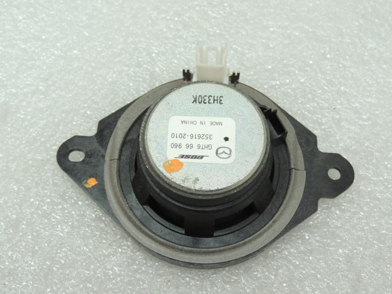 Mazda 6 III GJ GL Aizmugures skaļrunis Bose GHT666960 Aizmugures plaukta skaļrunis