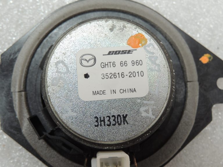 Mazda 6 III GJ GL Aizmugures skaļrunis Bose GHT666960 Aizmugures plaukta skaļrunis