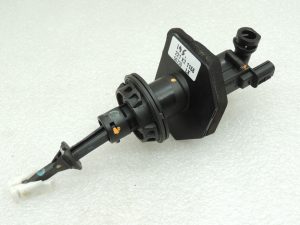 Mazda 6 III GJ GL CX5 sajūga cilindra galvenais cilindrs KE6041400B