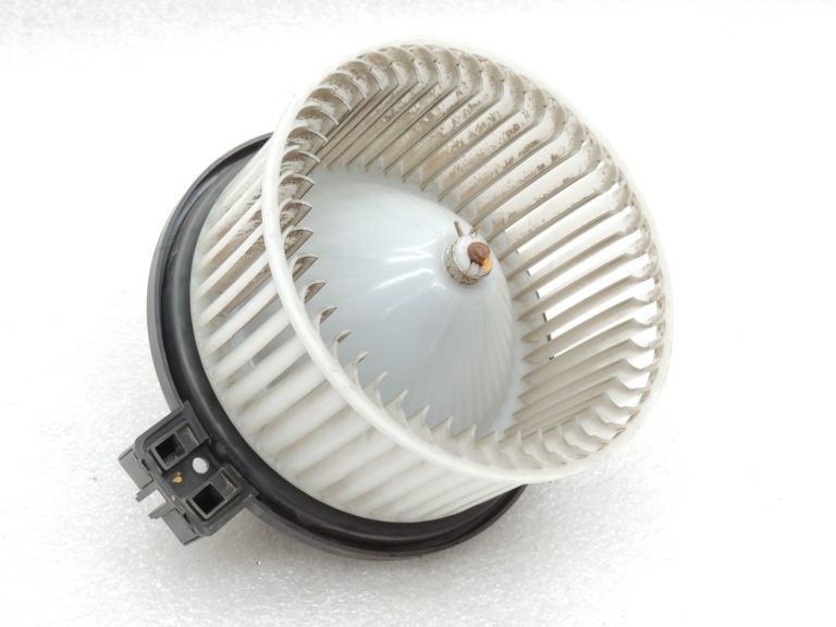 Mazda 6 III GJ GL gaisa kondicionēšanas sistēmas sildītāja ventilatora ventilatora motors GHR161B10