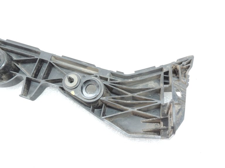Mazda 6 III GJ GL aizmugurējā bampera kronšteins kreisais + labais GJR9502J1 GJR9502H1