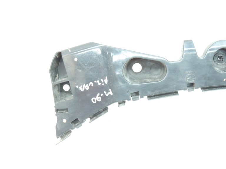 Mazda 6 III GJ GL aizmugurējā bampera kronšteins kreisais + labais GJR9502J1 GJR9502H1