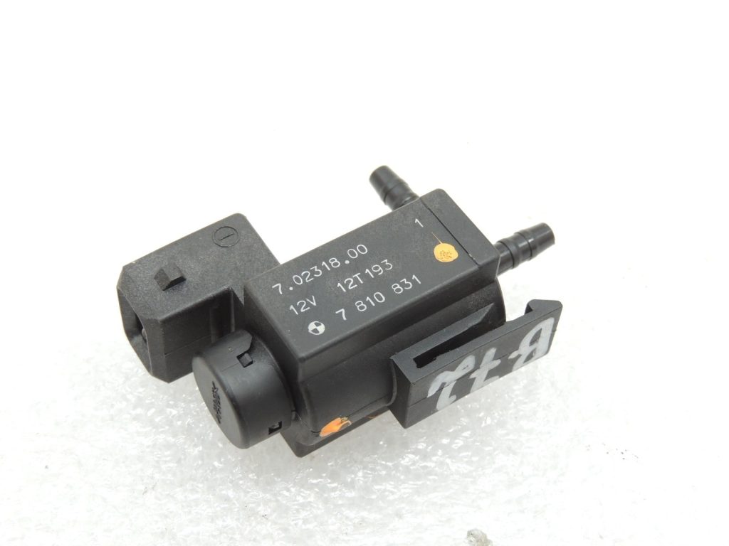 BMW 5. sērijas F10 F11 E70 F25 elektromagnētiskais vārsts Elektromagnētiskais vārsts 11747810831