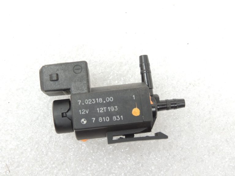BMW 5. sērijas F10 F11 E70 F25 elektromagnētiskais vārsts Elektromagnētiskais vārsts 11747810831
