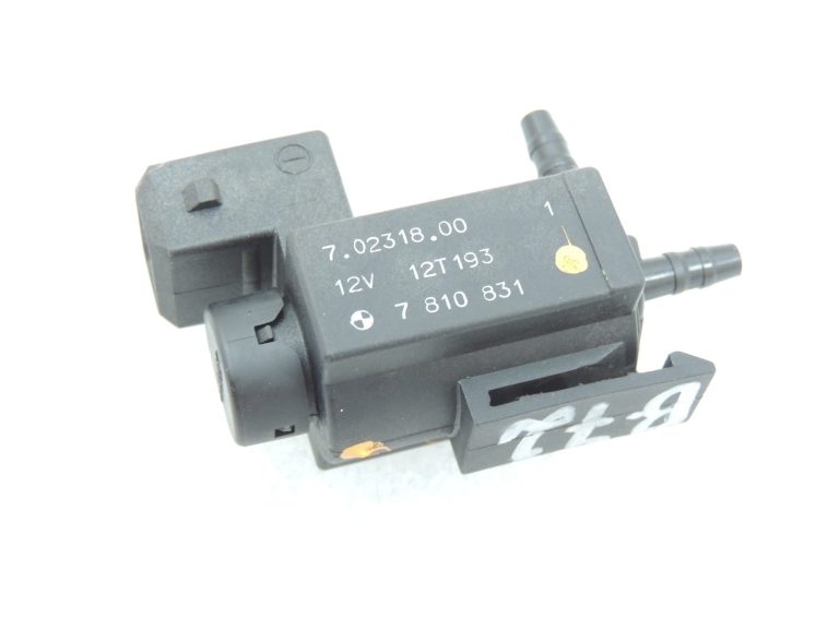 BMW 5. sērijas F10 F11 E70 F25 elektromagnētiskais vārsts Elektromagnētiskais vārsts 11747810831