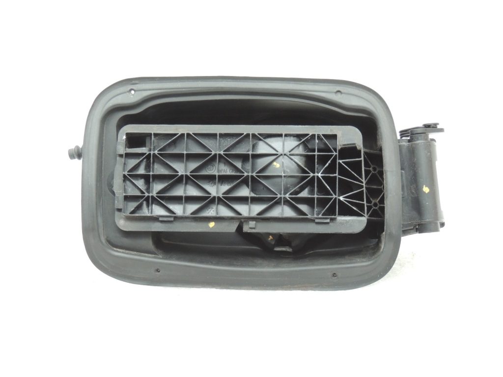 Oriģinālā BMW F10 F10LCI degvielas uzpildes vāka eņģe 51177204365
