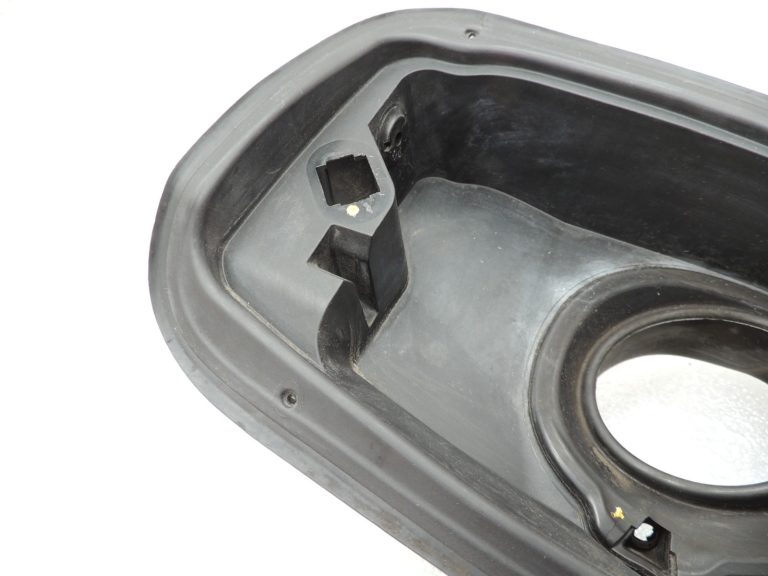 Oriģinālā BMW F10 F10LCI degvielas uzpildes vāka eņģe 51177204365