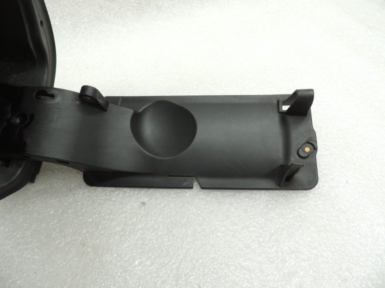 Oriģinālā BMW F10 F10LCI degvielas uzpildes vāka eņģe 51177204365