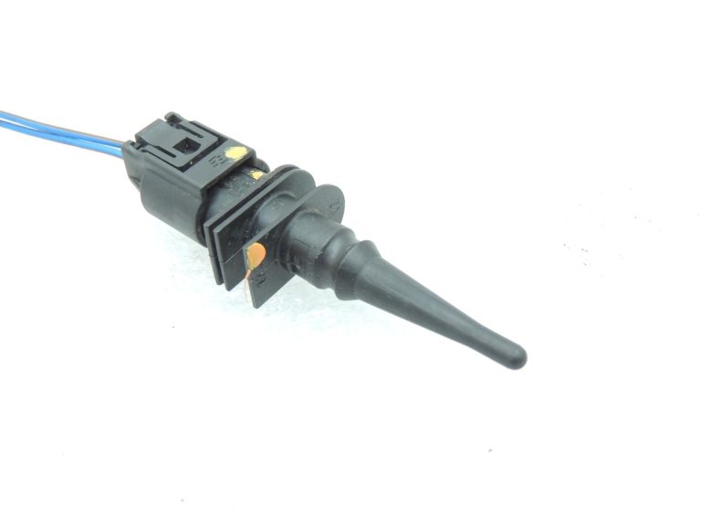Oriģinālais BMW F10 F11 F07 E70 E61 G30 ārējās temperatūras sensors ar kontaktdakšu 65816936953