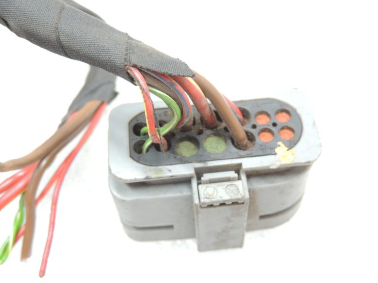 Oriģinālā Mercedes Benz instalācijas kontaktdakša 14pin A0525455626 savienotājs