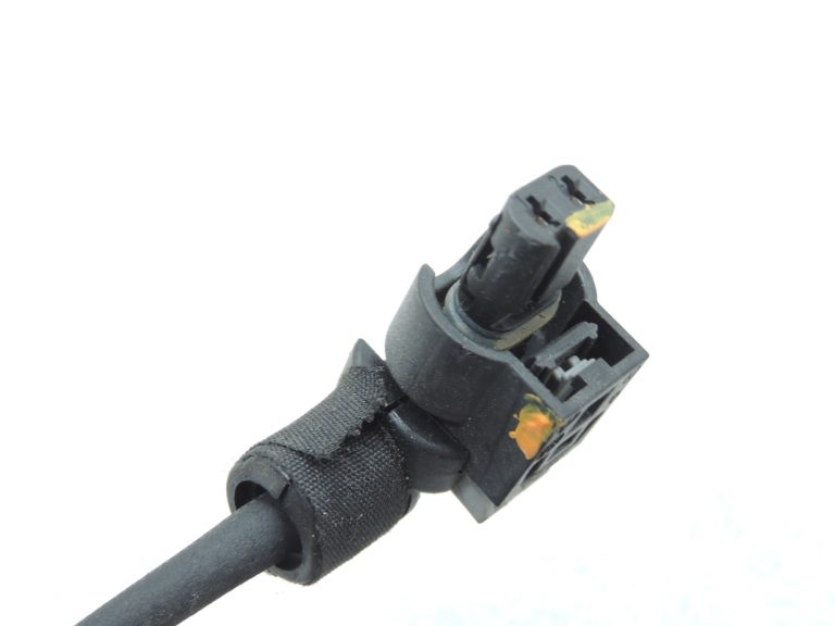 Oriģinālā Mercedes Benz W205 AMG C63 M177 termostata vadu instalācija A1771501420