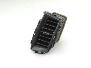 Ford Ranger P375 TKE Ventilācijas režģis Centrs pa labi EB3B-41044K72-ABW