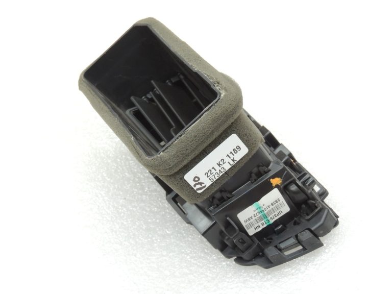 Ford Ranger P375 TKE Ventilācijas režģis Centrs pa labi EB3B-41044K72-ABW